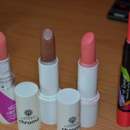 Lipsticks used, 5 shades pink, nude, peach, brown, coral