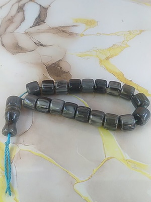 Komboloi with Soft Black and White Color like new