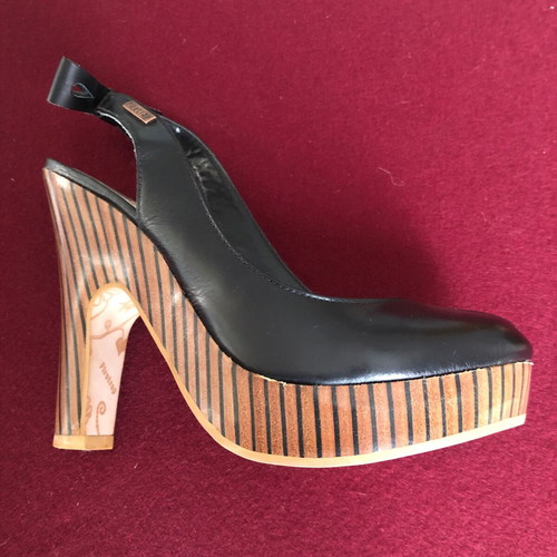 Firetrap black pumps used with thick wooden heel size 36