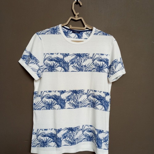 Calliope Man floral print T-shirt, blue and white, size Small