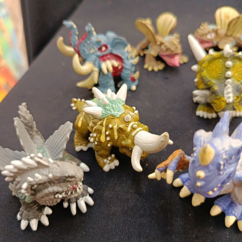 Dinofroz 2012 figures set of 8, used, Giocchi Preziosi