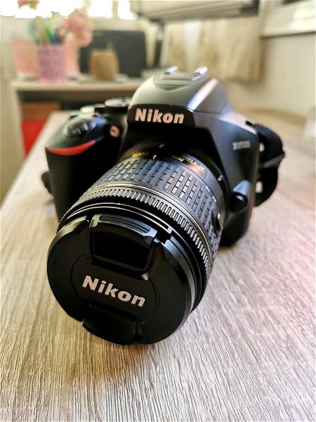 Nikon D3500 DSLR Camera & fakos NIKKOR AF-P DX 18-55mm