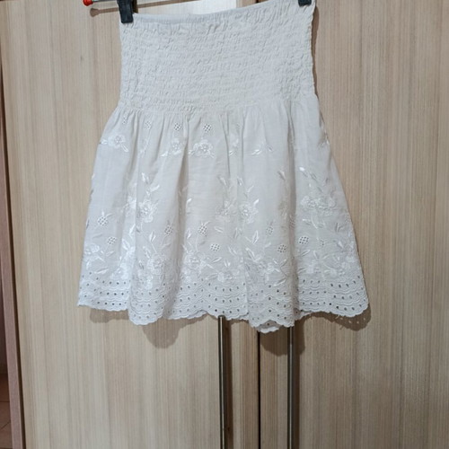 Strapless top with embroidery, like new, XS/S, white