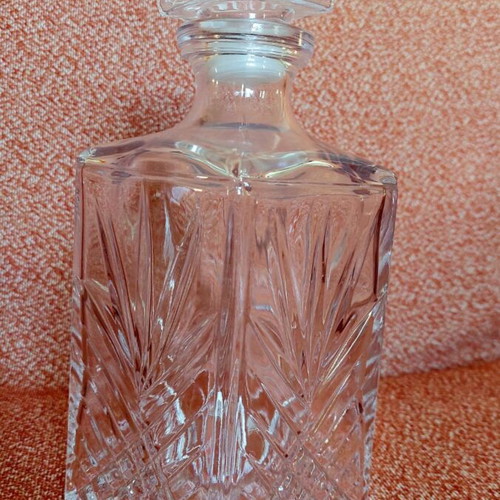 Crystal decanter square shape with stopper