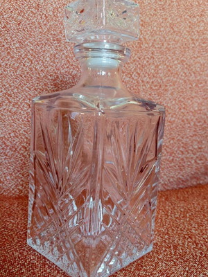 Crystal decanter square shape with stopper