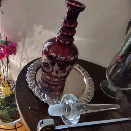 Crystal carafe burgundy new collectible