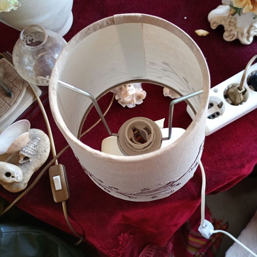 Porcelain table lamp like new, height 33 cm