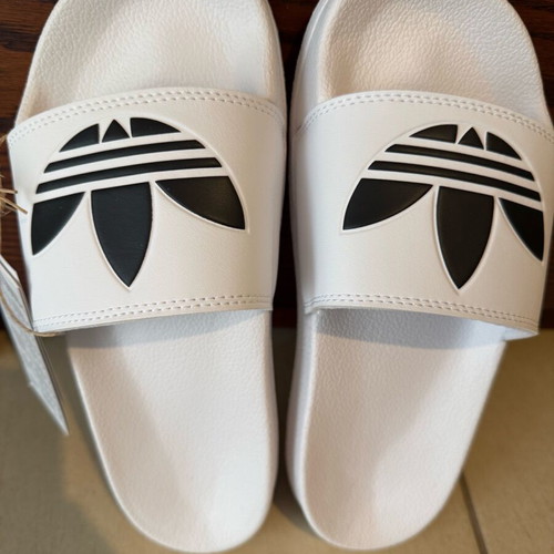 Παντόφλες Adidas άσπρες καινούργιες, μέγεθος 40.5