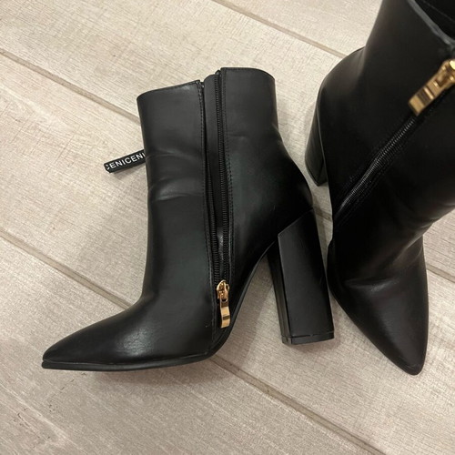 Women's black ankle boots like new, size 36