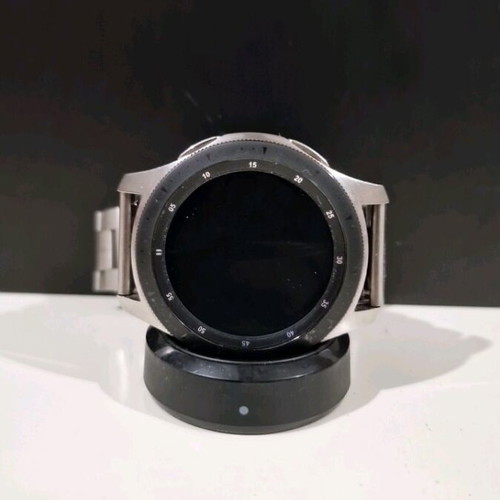 Samsung Galaxy Watch 46mm like new with charger and 3 straps