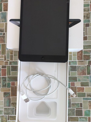 iPad mini 2 WiFi 16GB μαύρο σαν καινούργιο