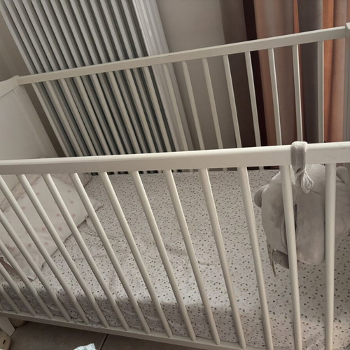 Children's cot lightly used