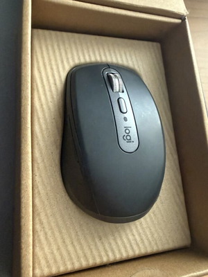 Logitech MX Anywhere 3 wireless mouse with USB adapter