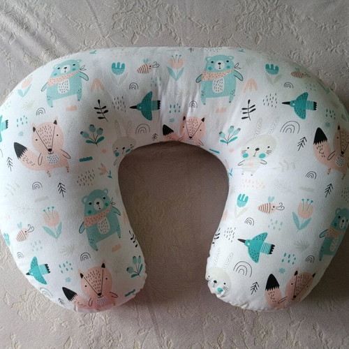 Jukki Nursing Pillow like new