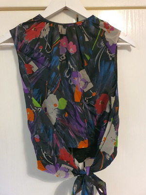 Top colorful crop with front tie, like new, vintage floral print