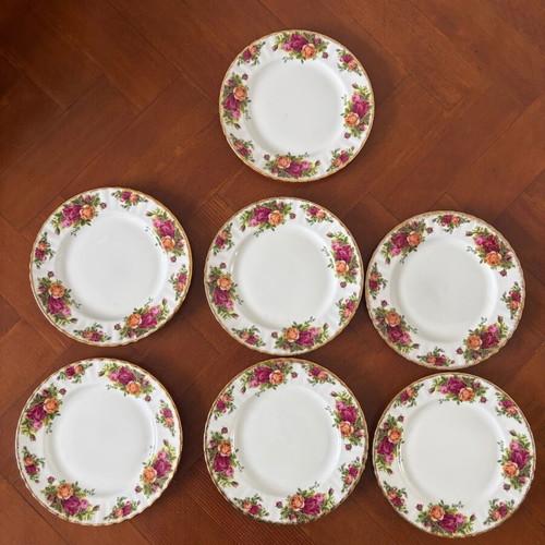 Royal Albert Old Country Roses salad plates in excellent vintage condition, set of 6