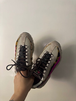 Nike Air Max 95 sneakers like new, size 38, multicolor beige