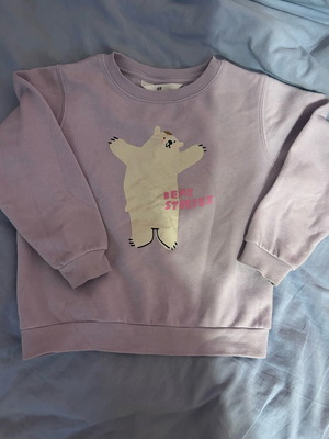 H&M purple sweatshirt like new, size 122 cm for 7 years old