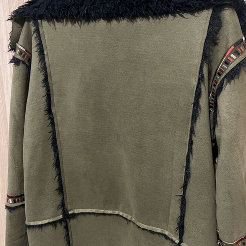 Vintage Khaki Coat like new with fur lining