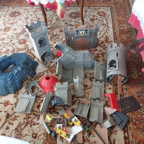 Playmobil 4865 The Great Castle of the Lion Knights used