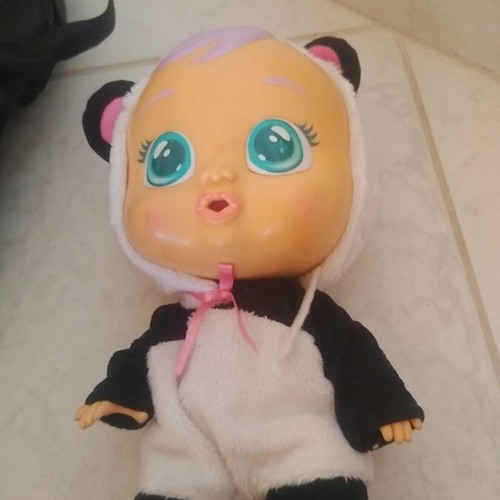 Cry Baby doll like new