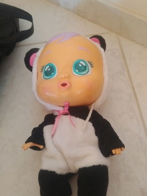 Cry Baby doll like new