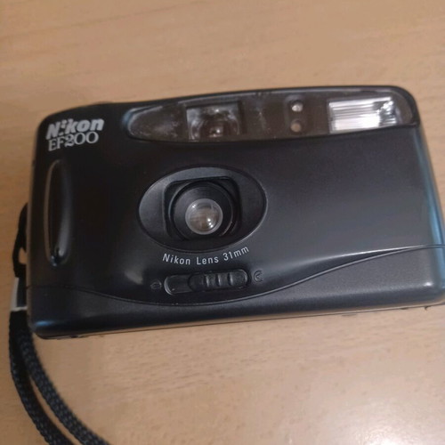 Nikkon EF200 film camera vintage used