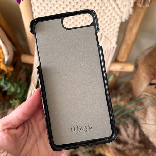 Ideal of Sweden iPhone 8plus case used