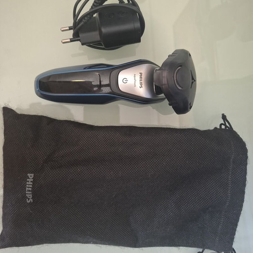 Philips Aquatouch electric shaver like new