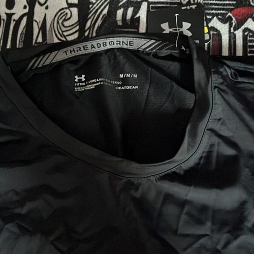 Under Armour Reflective Compression Shirt new, size M, black