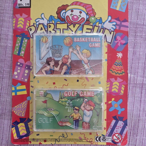 Zeeman vintage games pack with Gold and Basketball, new