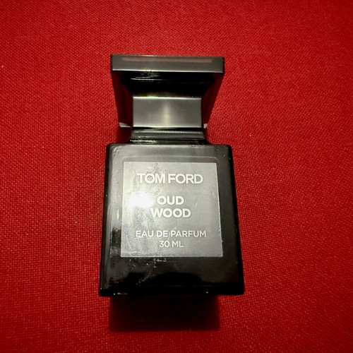 Tom Ford Oud Wood Eau de Parfum 30 ml like new