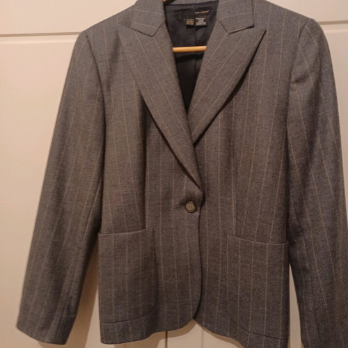 Zara Small gray blazer with thin beige stripes, like new, wool