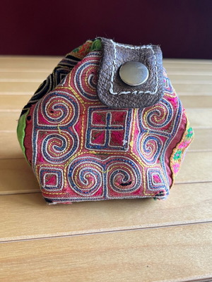 Boho Ethnic μικρό χειροποίητο πορτοφόλι από Ταϊλανδή σαν καινούργιο, πολύχρωμο