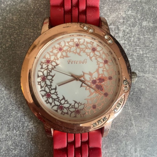 Ferendi wristwatch women's used, red, battery replacement needed