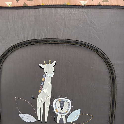 Moni Safari playpen like new, suitable 0+ months up to 15kg