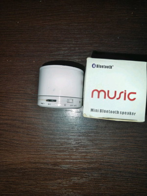 Speaker used Bluetooth and wired