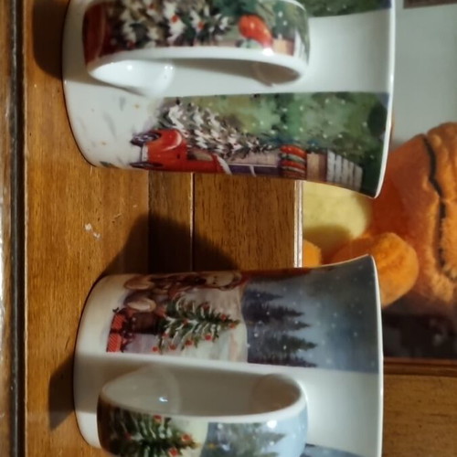 Christmas mugs set like new, 2 pieces
