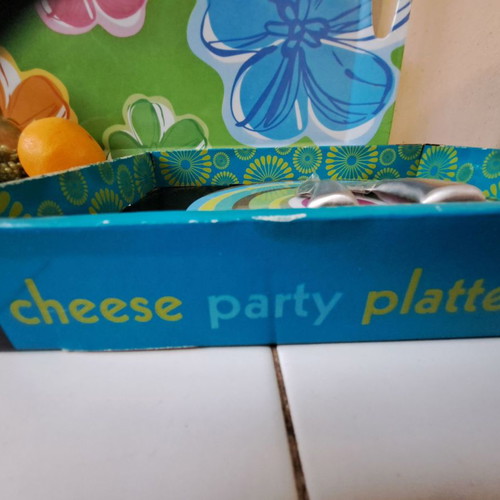 Cheese platter set new with cutting knives