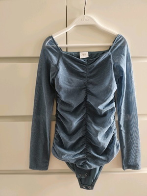 Zara bodysuit with glitter, size 140 cm, like new