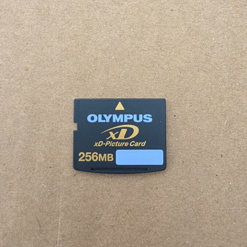 Olympus C-315 Zoom camera used with 256MB memory card