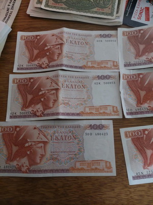 Banknotes 100 drachmas and 500 drachmas pack