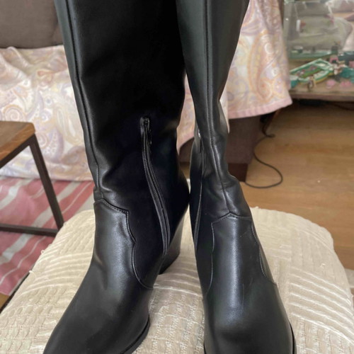 Beatrice boots size 37 handmade black with fluffy lining