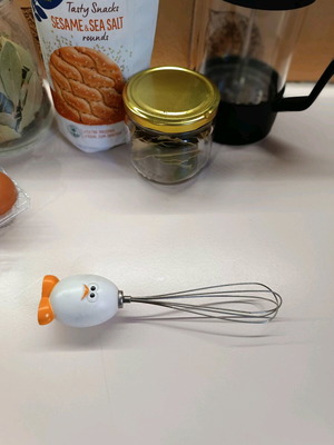 Small egg whisk like new, height 18cm