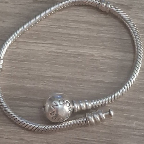 Pandora bracelet 17.5 cm with heart pave clasp and zircon stones
