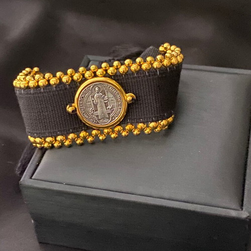 Bracelet new with embroidered steel beads and steel motif in black