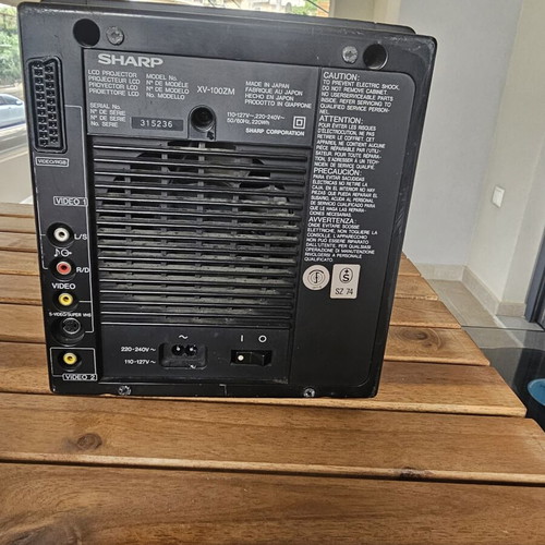Sharp XV-100ZM LCD Projector like new, vintage zoom lens, video inputs