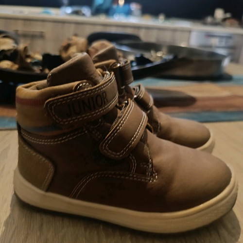 Brown boys' boots new No27 from voi & noi