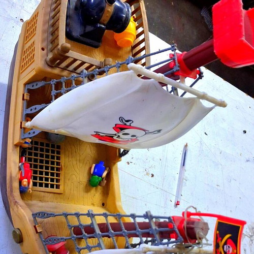 Pirate ship like new
