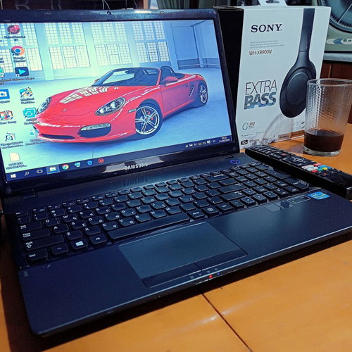 Samsung 300E laptop with Intel i3, 4GB RAM, 320GB HDD, Windows 10, Office